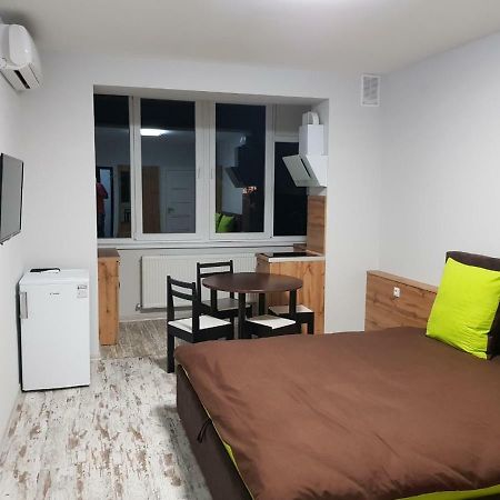 Silver Star Apartment 40B Ужгород Екстер'єр фото